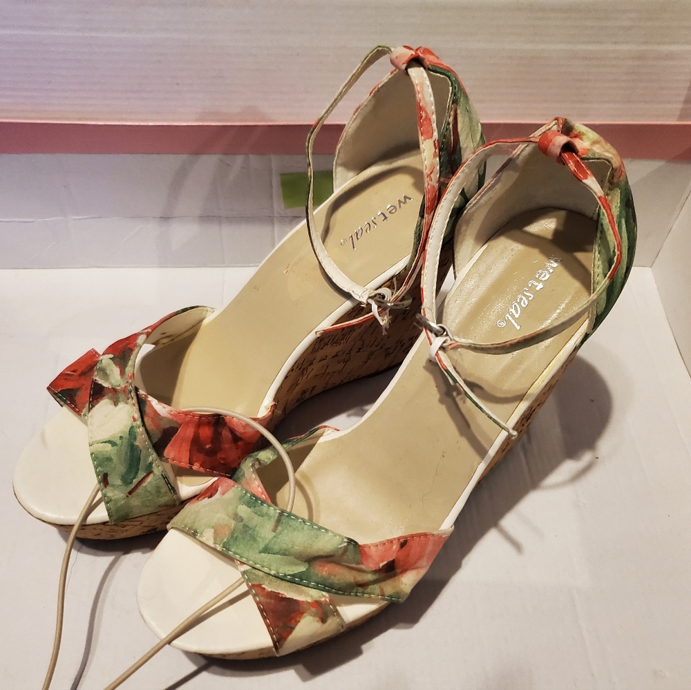 Wet Seal Summer Floral Wedges Brand-new